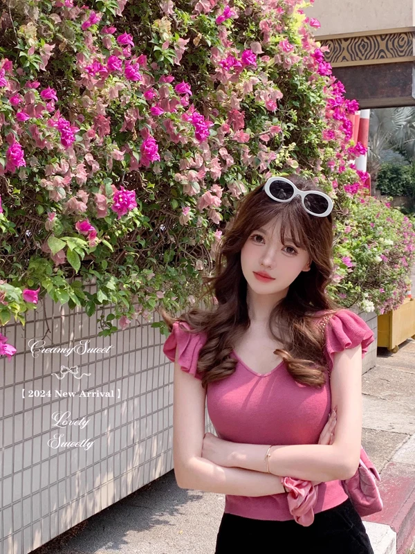 Slim Fit V-Neck Short Sleeve Knitted T-Shirt Women's Summer Fashionable Versatile Thin Material Korean Style Commute Style
