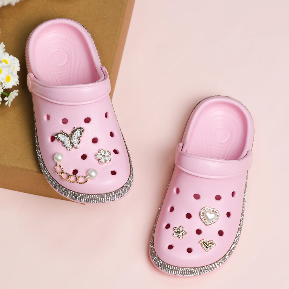 قباقيب لطيفة مزينة بالذهب، أحذية حديقة كاجوال للأطفال، خفيفة الوزن سهلة الارتداء، سهلة الارتداء والخلع. #1