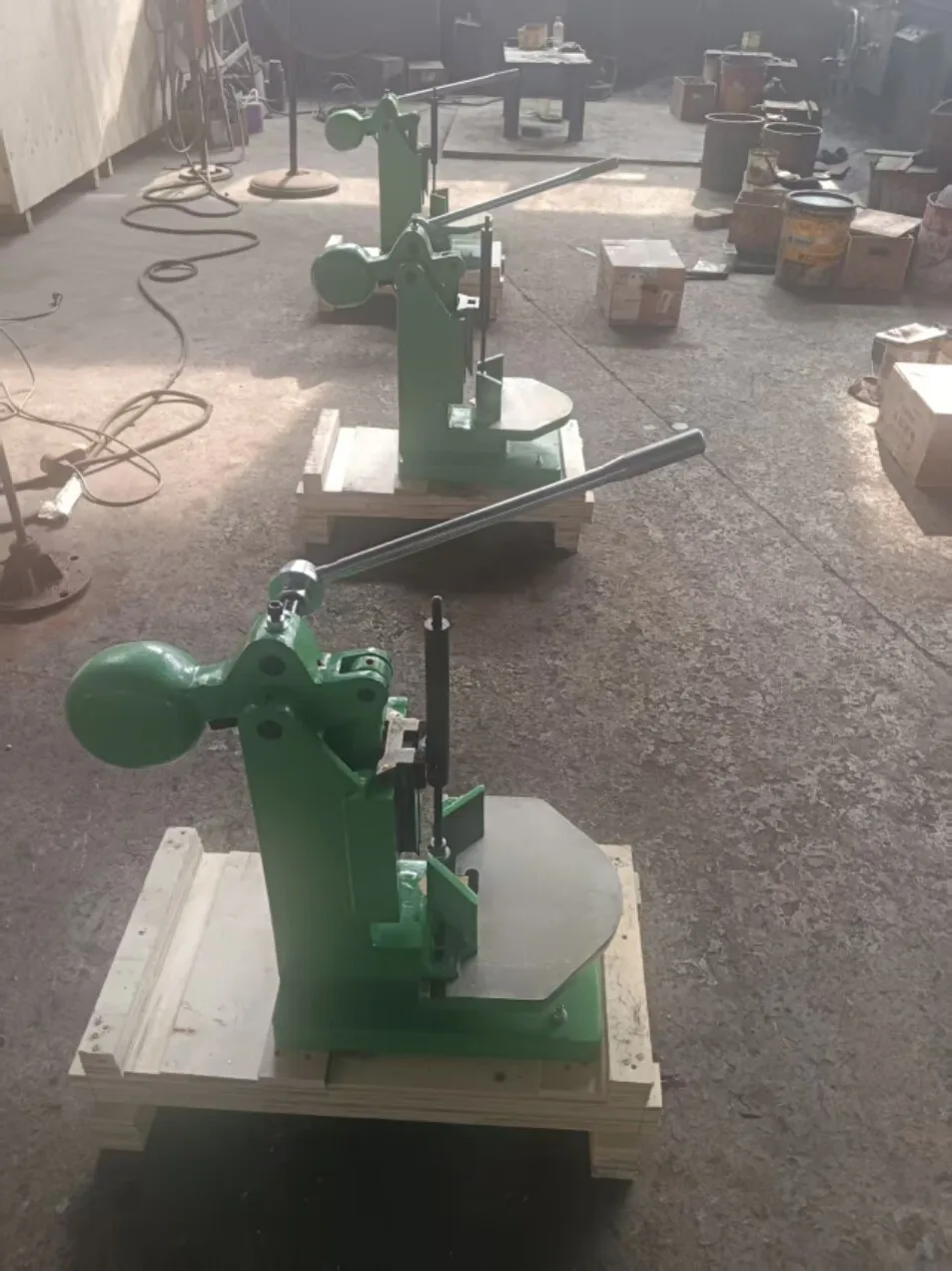 The CJ‑50 manual angle cutting machine features simple adjustment and is constructed from stainless steel.
