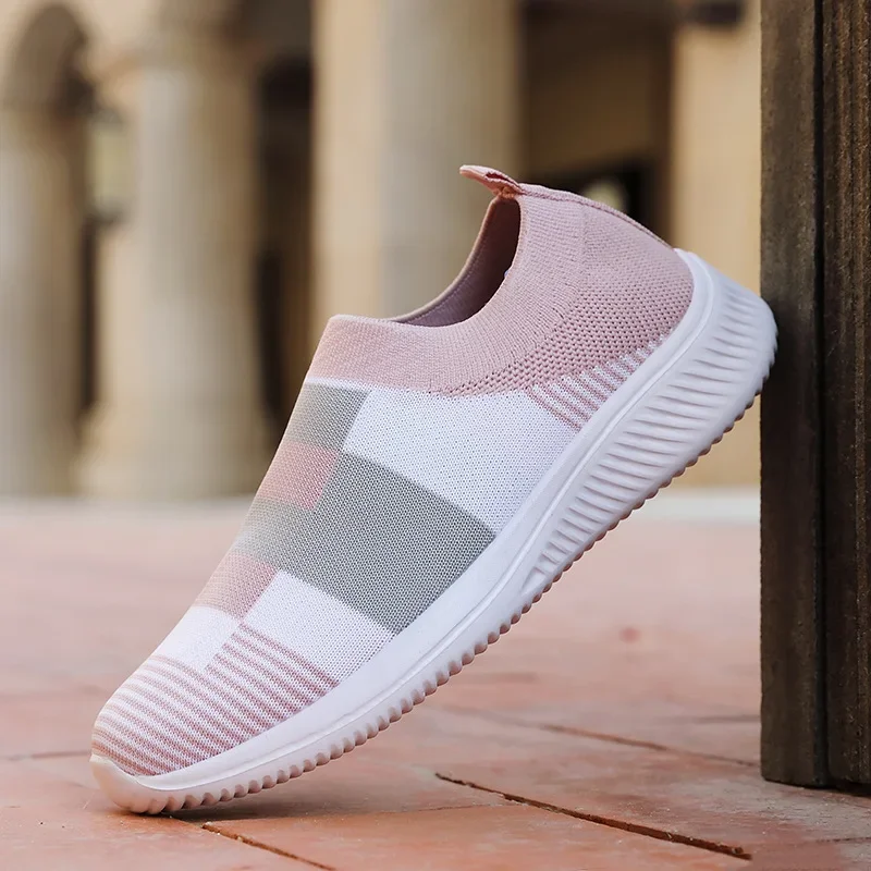 Women Sneakers Walking Shoe Woman Lightweight Loafers Tennis Casual Ladies Fashion Slip on Sock Vulcanized Shoes Plus Size 2022
