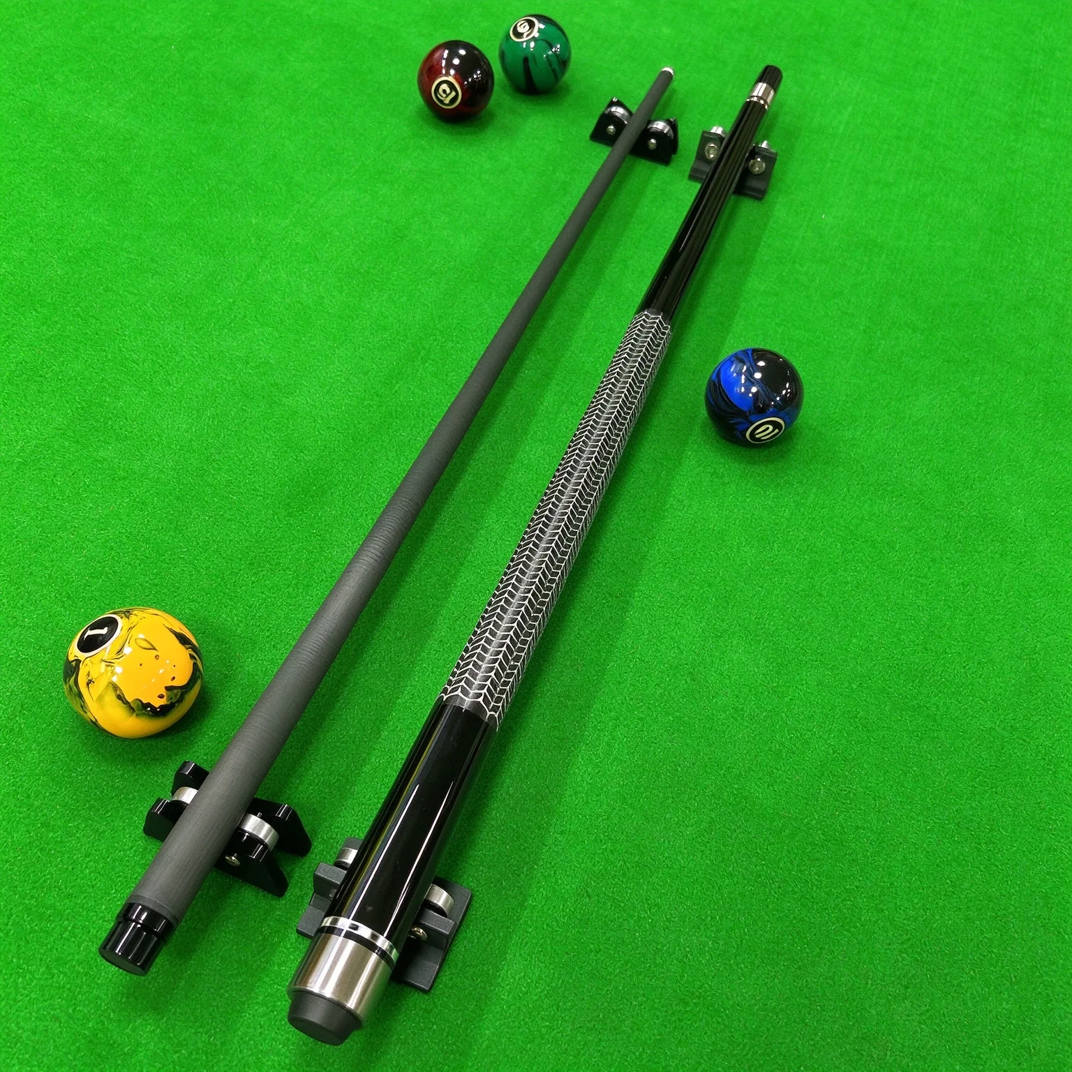 High-end Carbon Fiber Pool Cue,13mm Tip,58.94in(149.7cm),Stainless Steel Slow 8-Thread Joint,Tight Connection,Ideal Holiday Gift