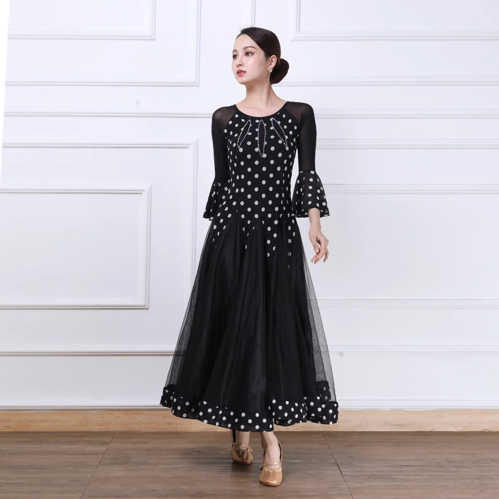 Abito da sala per banchetti da donna Sala da ballo Nuovo stile Performance Valzer Abito da pratica di danza standard nazionale Dot Diamond