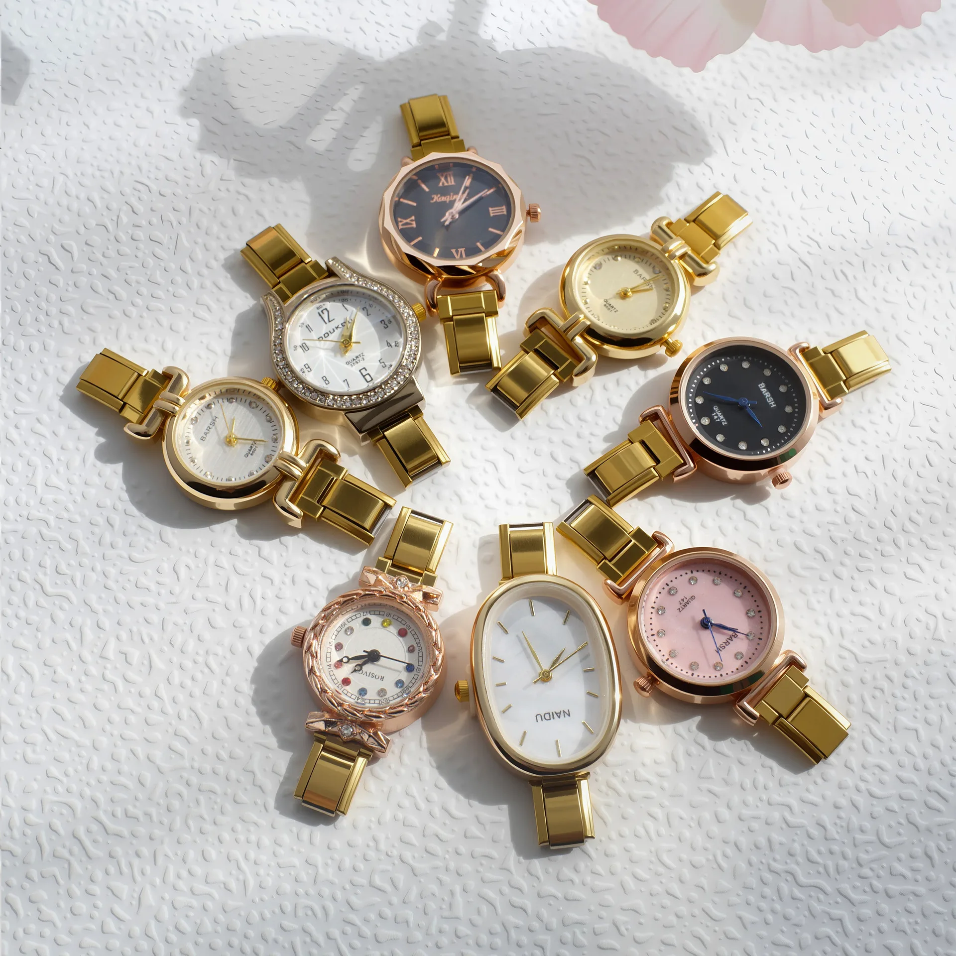 1PCS Women's Men's High Quality Stainless Steel Retro Golden Round Square Shape Chic Design Watch Bracelet for Birthday DIY Gift
