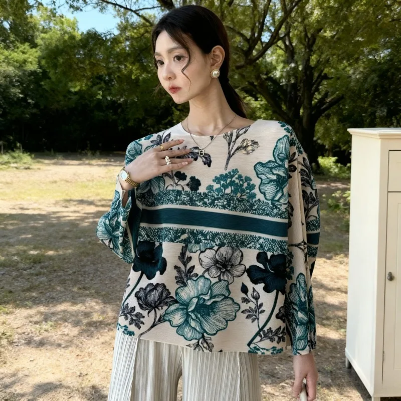 

Miyake Fashion Pleated Plisse T-shirt 2026 Retro Print Casual Pleats Top Round Neck Singlet Spring New Hundred Loose Female