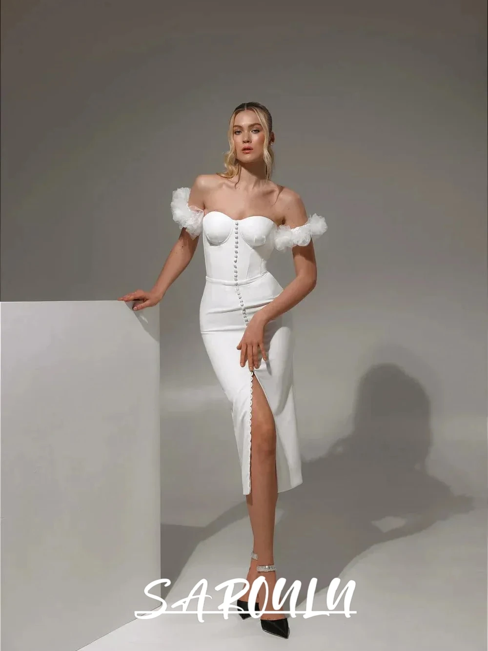 

Graceful Front Slit Off Shoulder White Wedding Dress For Women Customized Sweetheart Neckline Simple Popular Bridal Gown