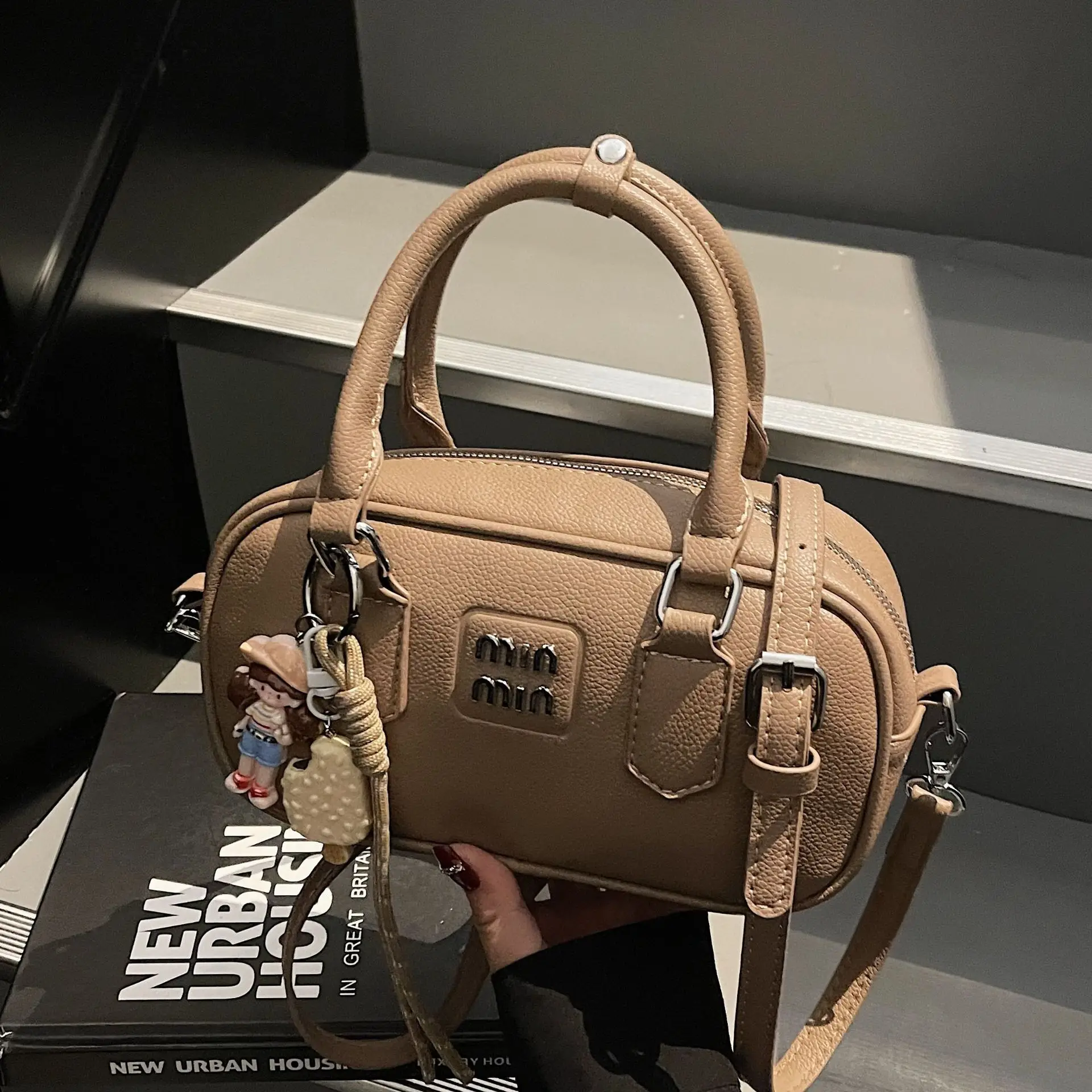 

Chic 2025 Quilted Crossbody Bag for Women, Elegant Top Handle Purse, Fashionable Bag with Zipper Pocket for City & Travel​