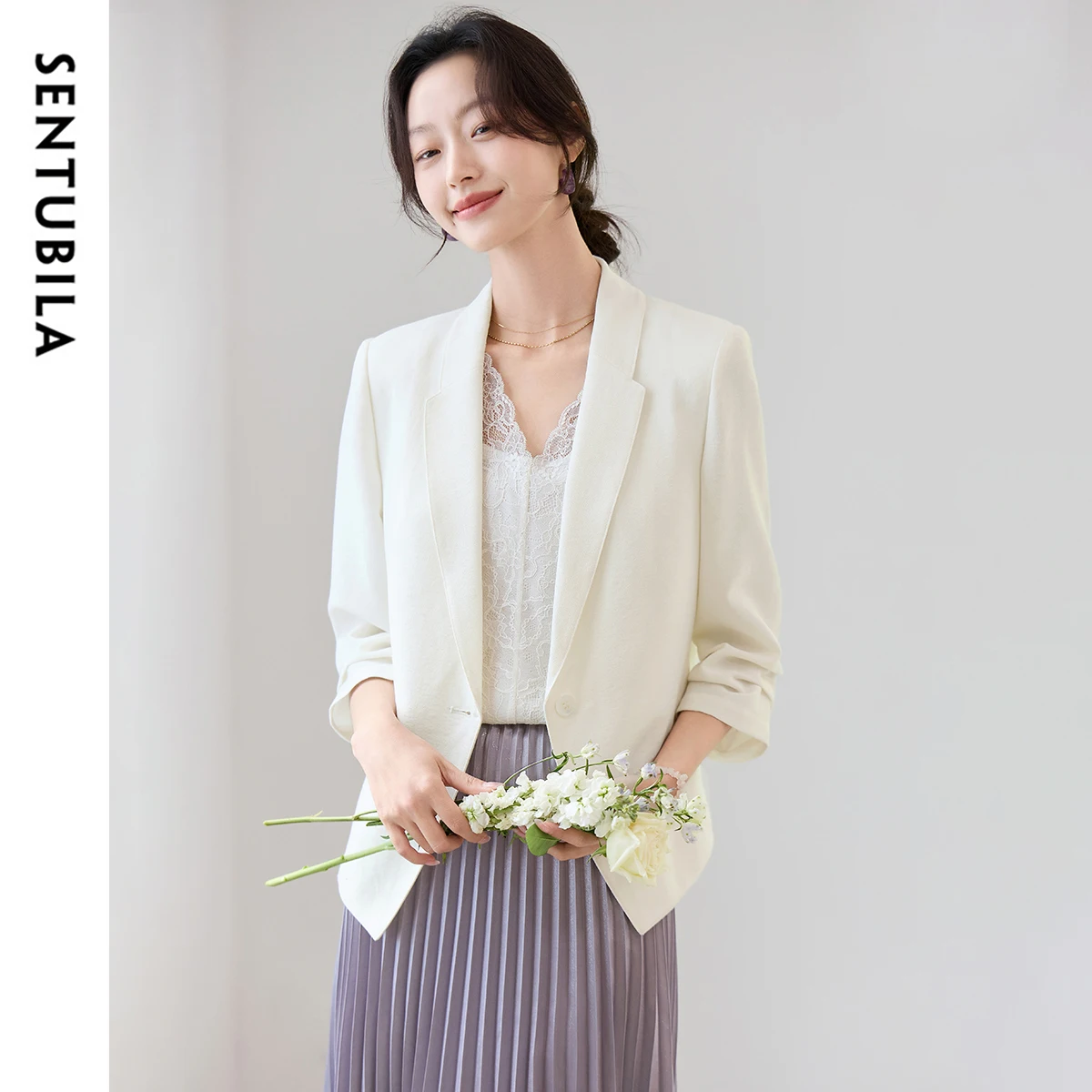 

SENTUBILA Women Office Lady Blazer Suit Outwear Summer Button-Down Shoulder Pads Three Quarter Sleeves Short Jackets 152XC1936