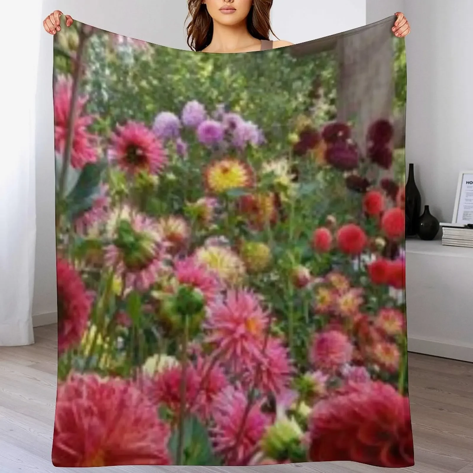 Nice dahlia flowers. Throw Blanket Soft funny gift Beautifuls Hairy Blankets