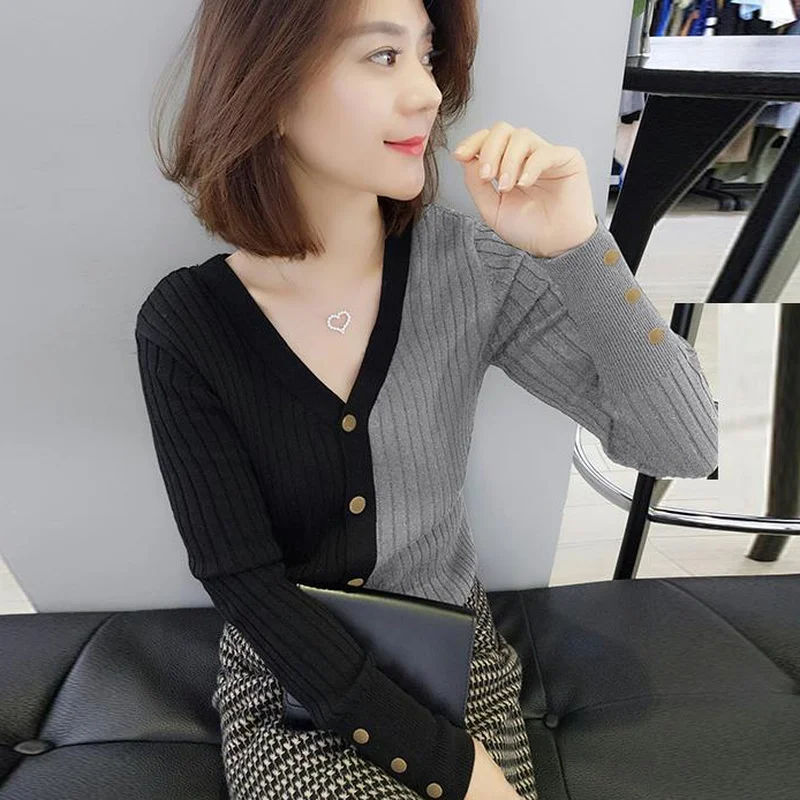 Knitted Top for Women V-neck Ladies Sweaters Black Grey Cardigan Long Sleeve Trend 2024 Y2k Vintage Korean Style Clothes Fashion