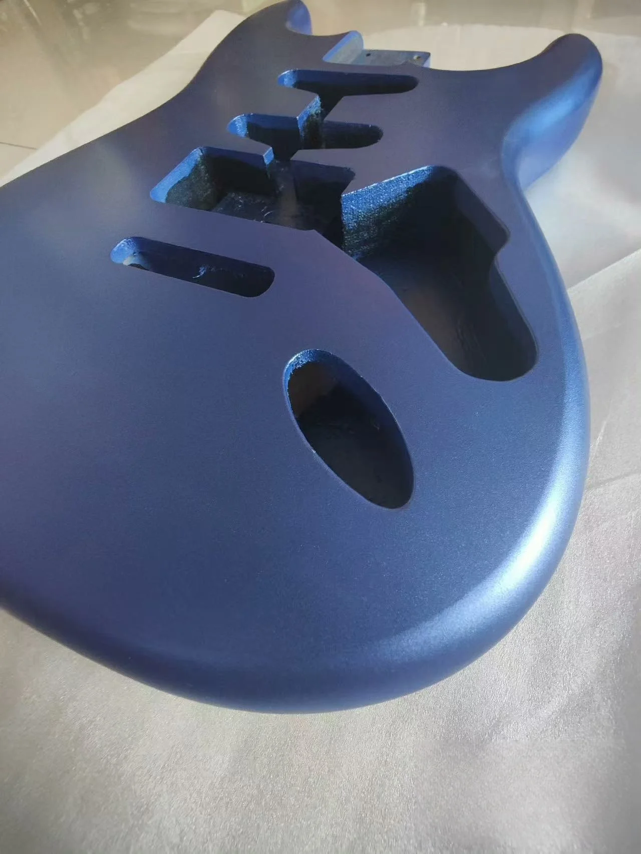 Electric guitar body, ST, Alnus metal blue, Nitro matte paint