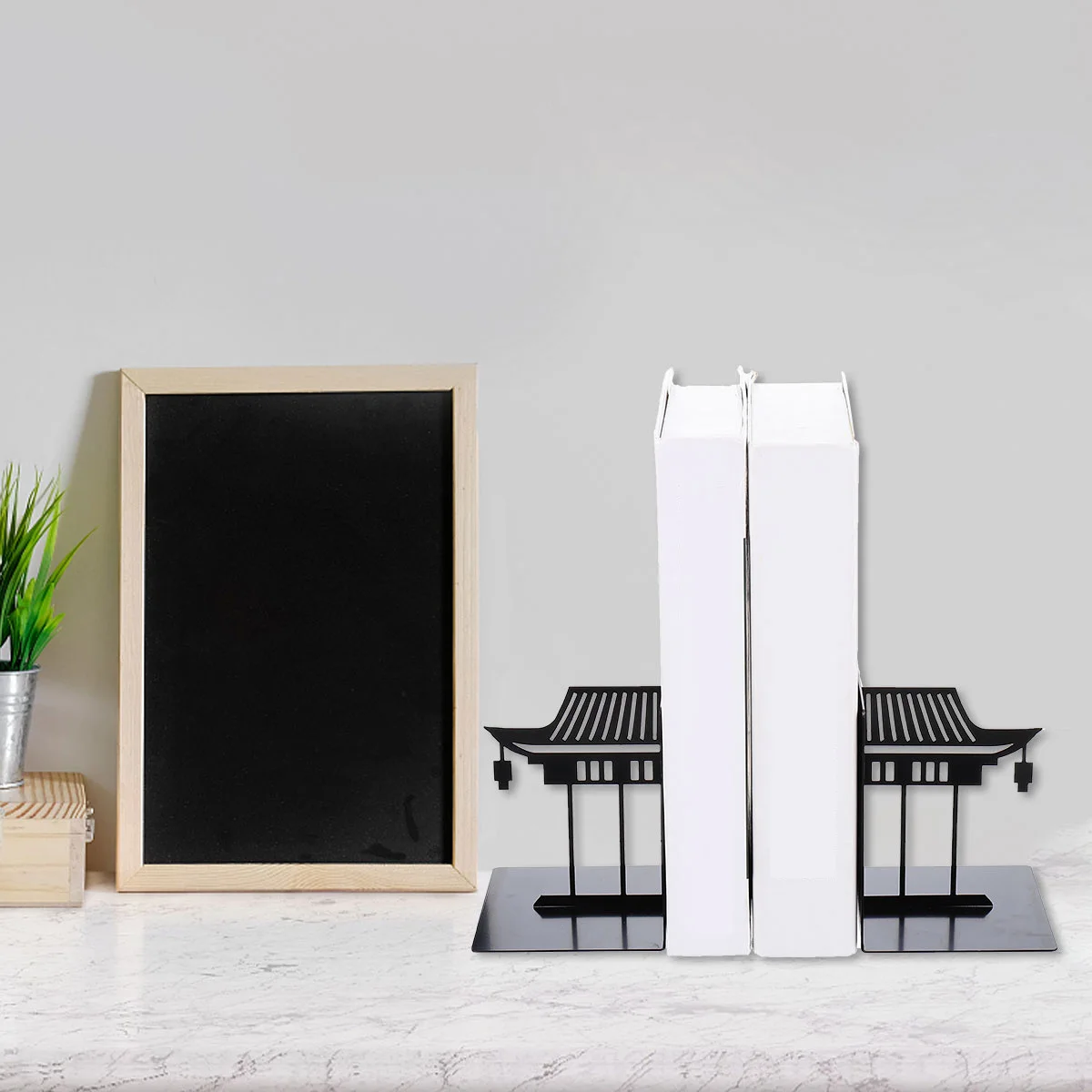 1Pair Metal Bookends Chinese Style Practical Book Organizer for Home Office Library Creative Book Support Stand Storage