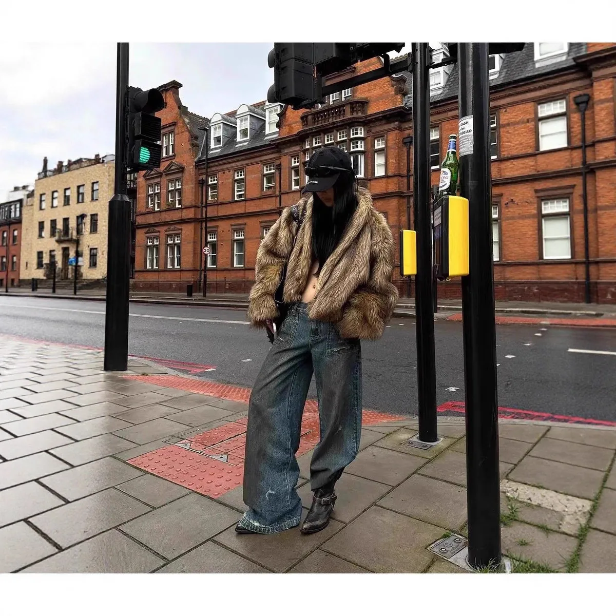 2025 سترة جلدية جديدة بغطاء للرأس بتصميم رائع على الوجهين يمكن ارتداؤها معطف فرو المنك المقلد بمقاسات متعددة متوفرة #6