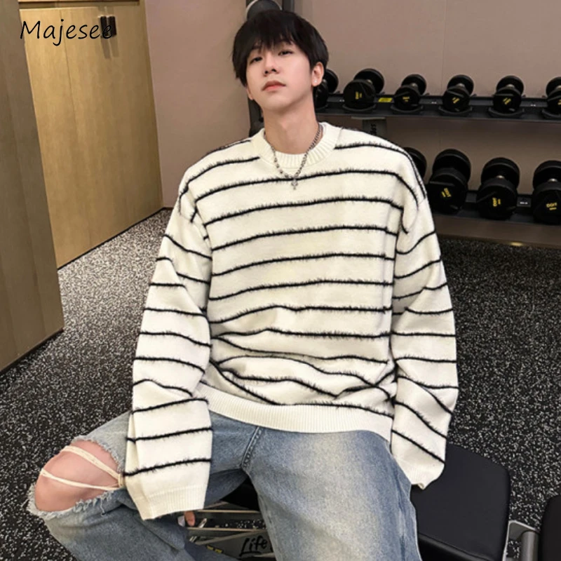 O-neck Striped Pullovers Men Baggy Knitted Warm Casual Sweaters Handsome College Students Daily Streetwear Korean Fashion Jumper