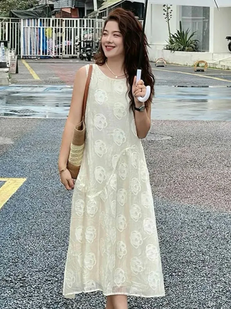 엘리 화이트 자수 컷아웃 닥터 스윗 템퍼먼트 라운드 네스벨 베스트 닥터 젠틀 윈드 3D 플로럴 스티칭