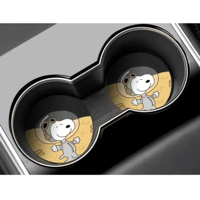 Snoopy série aérospatiale dessin animé voiture tasse d'eau fente tapis créatif voiture décorative en caoutchouc tasse d'eau anti-dérapant tapis de rangement universel