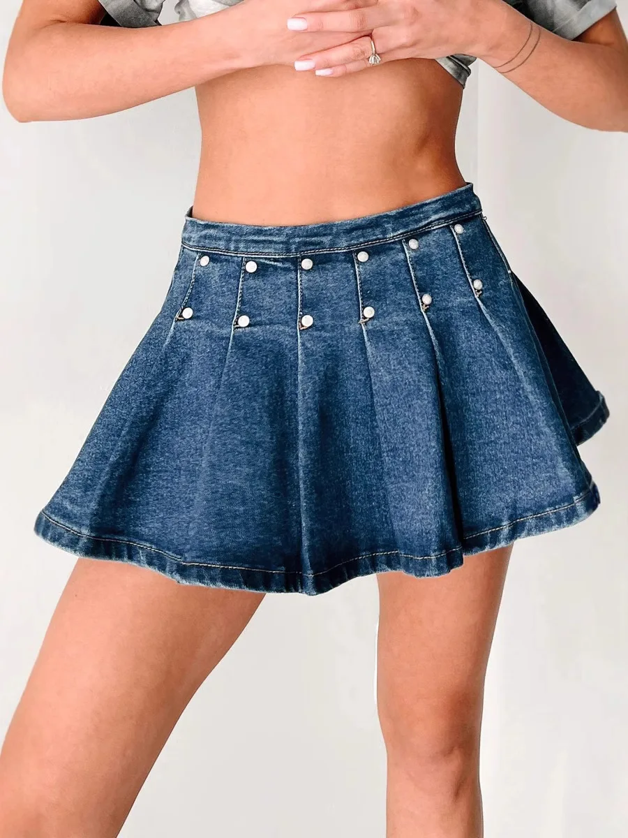 Minigonna in denim con borchie Y2K da donna, gonna a pieghe a trapezio stile americano 2025, gonna corta sexy in puro colore a vita alta