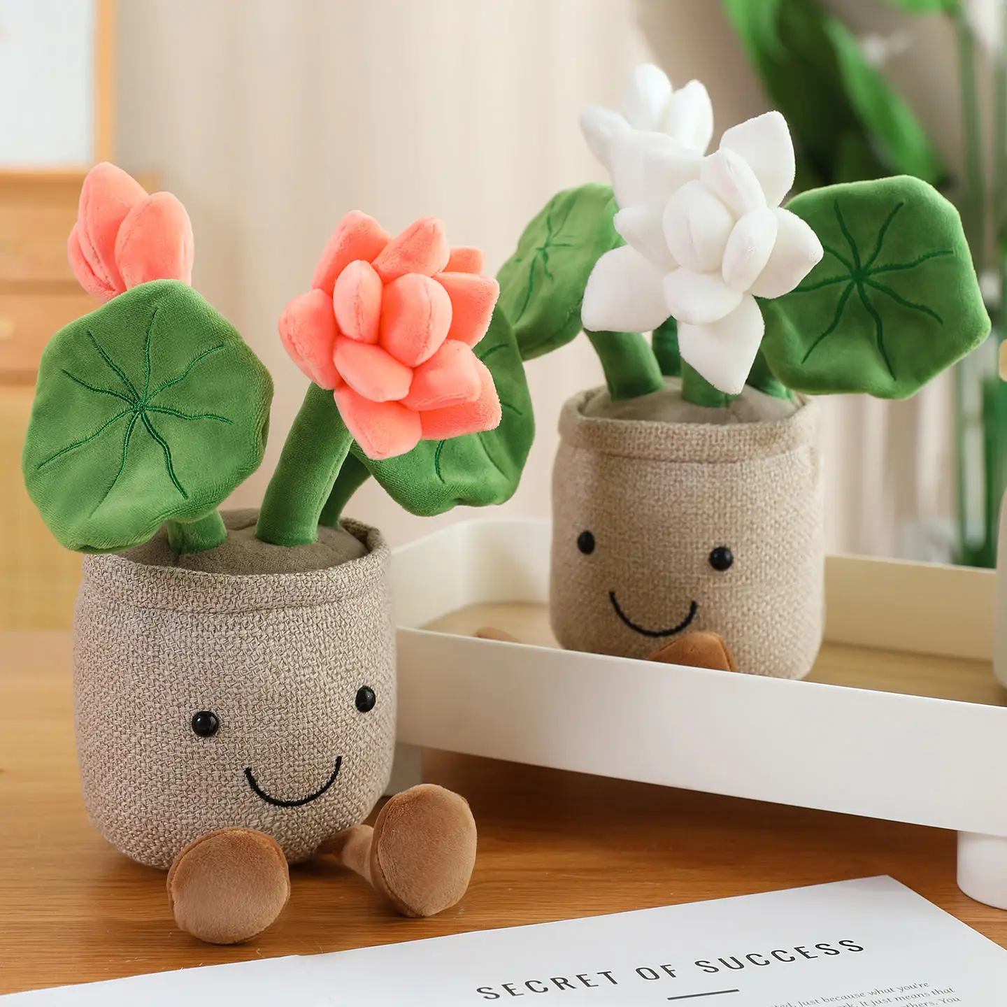 Creativo Loto Pianta in vaso Peluche Peluche Fiore di loto Giocattoli Decorazioni morbide Scrivania da ufficio Tavolo Bambola Decorazione della casa Bambole Ragazza