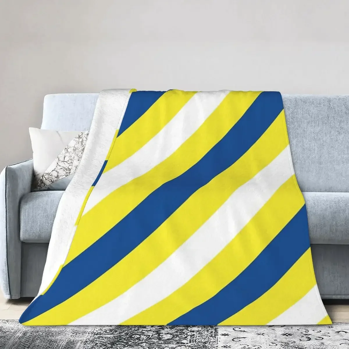 Leeds United - Pattern Blankets Soft Warm Flannel Throw Blanket Cover for Bed Living room Picnic Travel Home Sofa