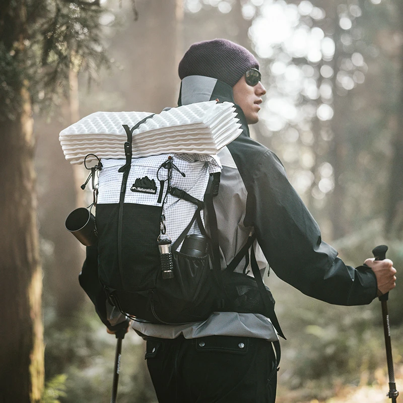 Imagem -03 - Naturehike-mochila Leve ao ar Livre Alta Capacidade Bolsas Impermeáveis Resistentes ao Desgaste Camping Caminhada Viagem Escalada 30l