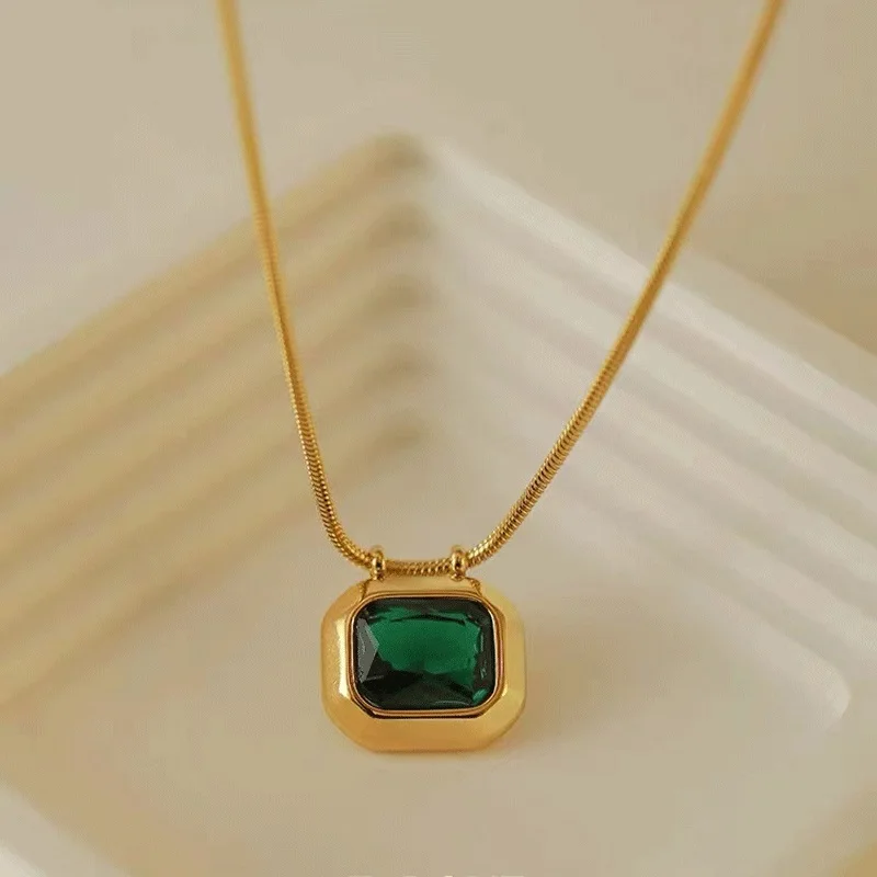 316L Stainless Steel Green Zirconia  Pendant Necklace For Women New Trend Girls Flat Snake Chain Jewelry Gifts