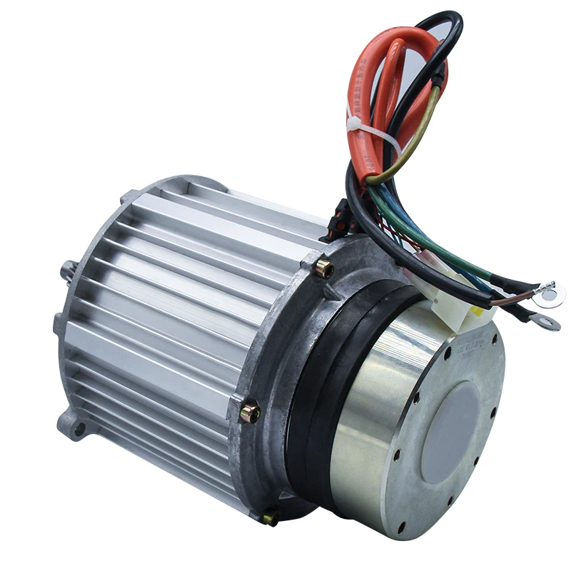 محرك تيار مستمر جديد بدون فرش مع فرامل كهرومغناطيسية 48 فولت-72V800W-5000 وات مناسب لعربات الجولف والمركبات ذات الحساسة للغاية