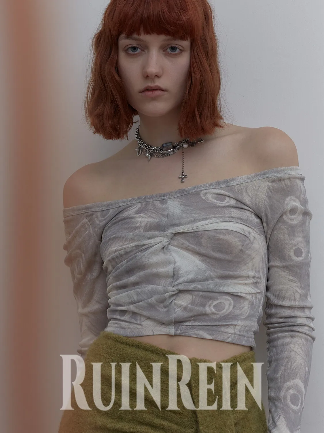 

Топ с узором из перьев, облегающий, оригинальный дизайн, из бархатной ткани Me Cosite, с длинным рукавом, на одно плечо, из смеси нейлона и вискозы