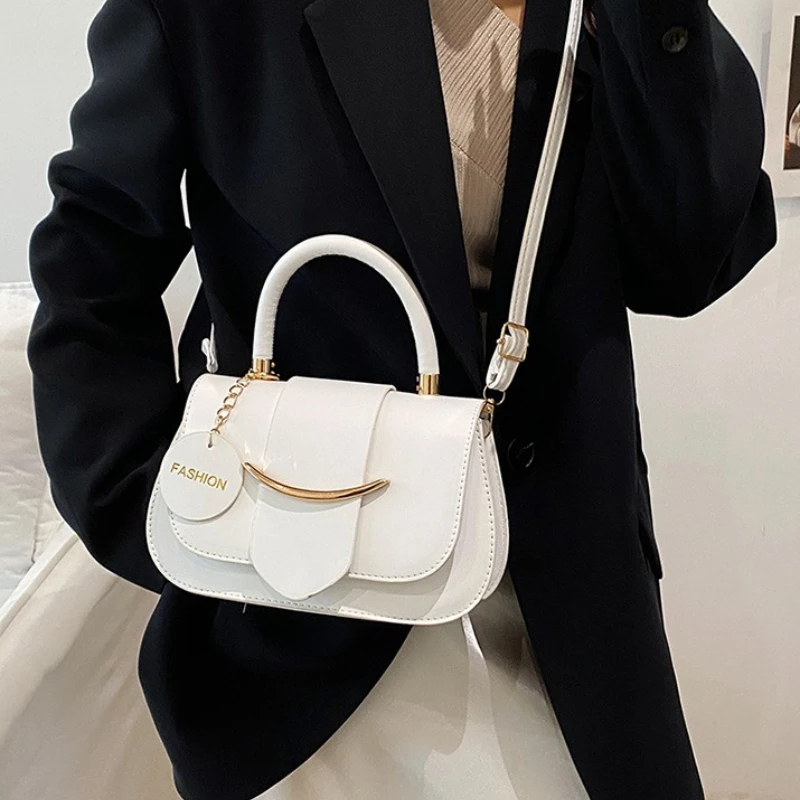 Damen-Umhängetasche, Retro-Tasche aus Kunstleder mit Tragegriff, abnehmbarer Schultergurt, modischer Charme, elegante Alltagstasche