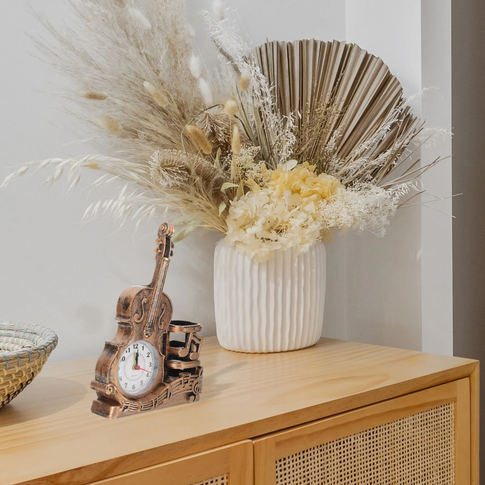 

Violin Clock Desktop Pen Holder Creative Table Clock Decorative Ornament for Study Room Office Gift Violin Finger Tape