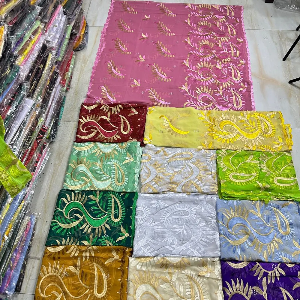Großhandel traditioneller ethnischer Chiffon-Schal, langlebig, großer Hijab, verschiedene afrikanische Farben, atmungsaktiv, bequem, Pashmina, weiche Tücher