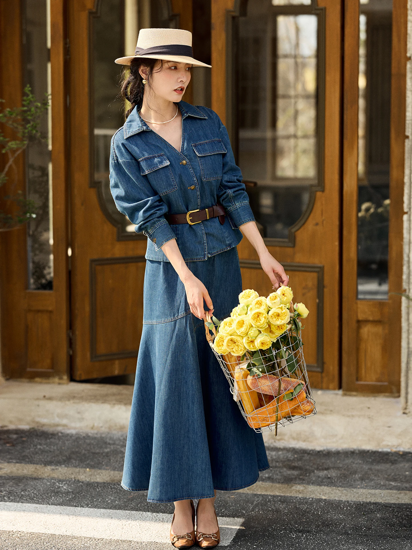 

Spring Faion Retro Denim irt Skirt Set with Belt Waist Cinching Women's Long Sve Collared Slim Fit Two-Piece Ensemble