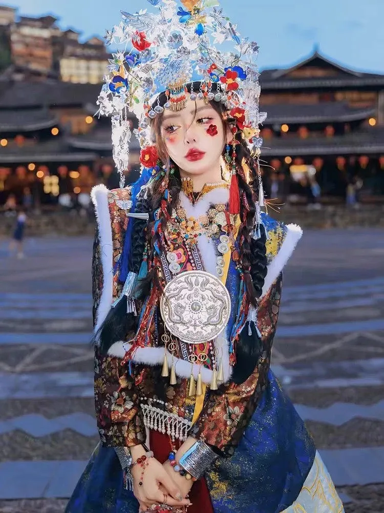 

Новый стиль одежды с усиленными этническими элементами для фотосъемки и путешествий