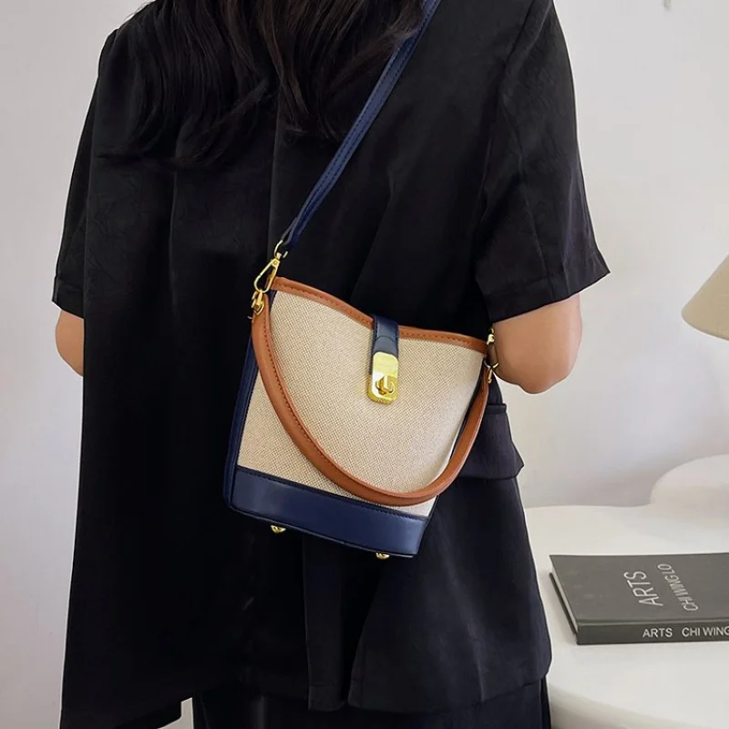 

Stylish Minimalist Vintage Tote Bag Large Capacity Elegant Design For Women's Business And Leisure