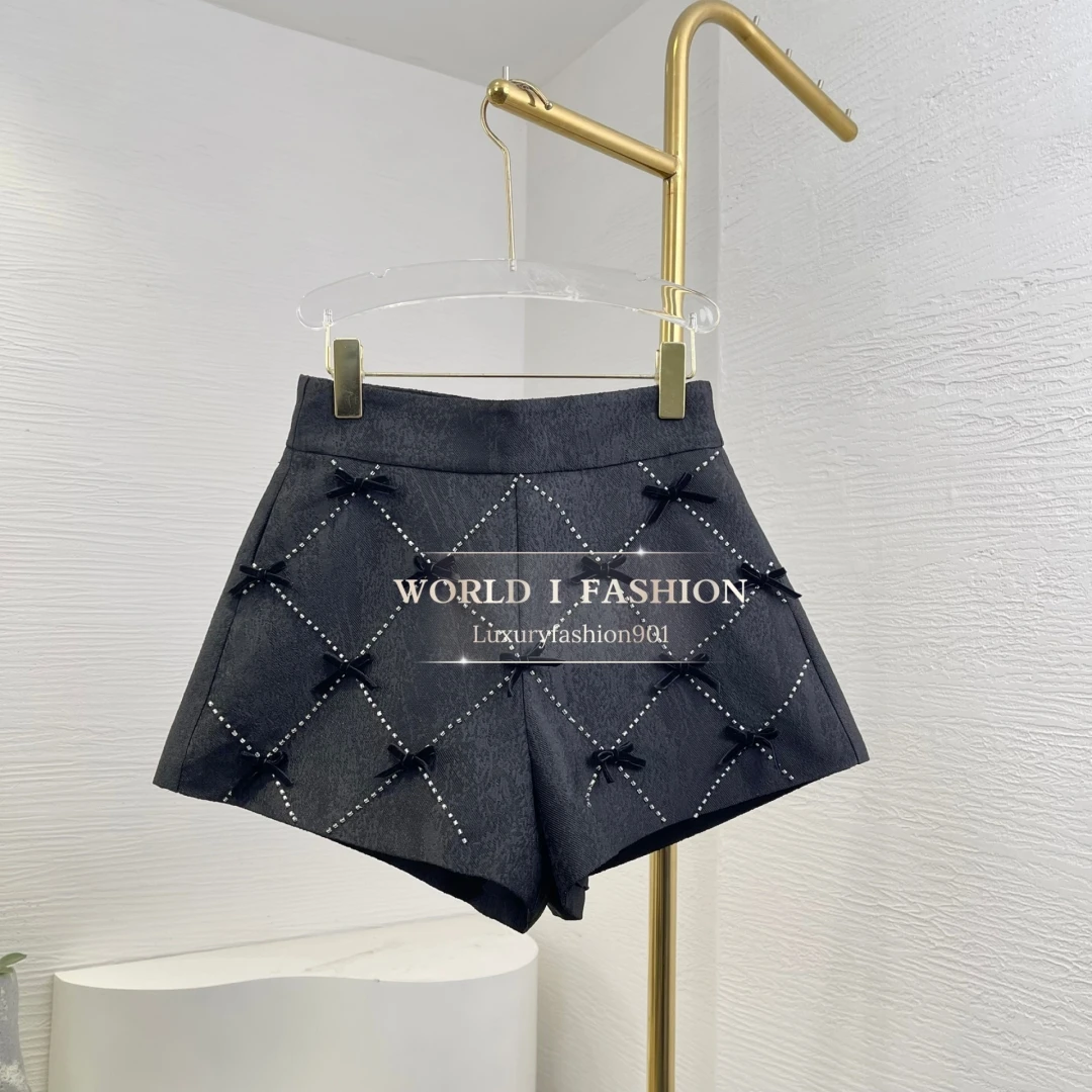 2025 Conjunto de blusa e shorts de retalhos de renda preta de alta qualidade