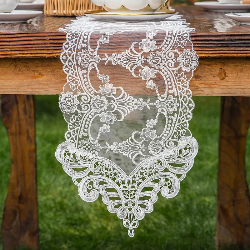 

Table Runner White Europe Embroidered Yarn Table Flag Table Cover Hollow Out Lace Coffee Long Corner Fashion Wedding Decoration