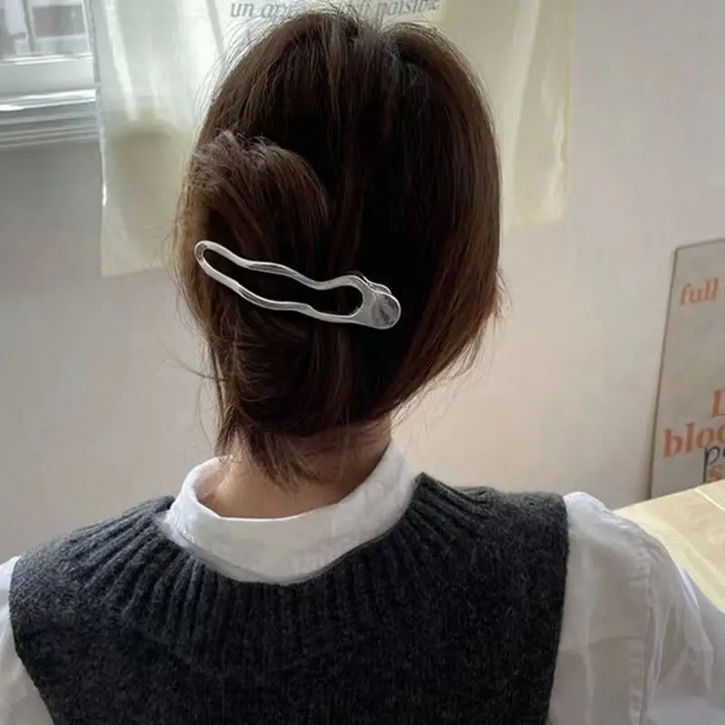 Stylizacja geometryczna złoty kolor metalowa spinka do włosów spinki do włosów kobiety Hollow kaczy dziób spinki do włosów Barrettes modne akcesoria dziewczęce