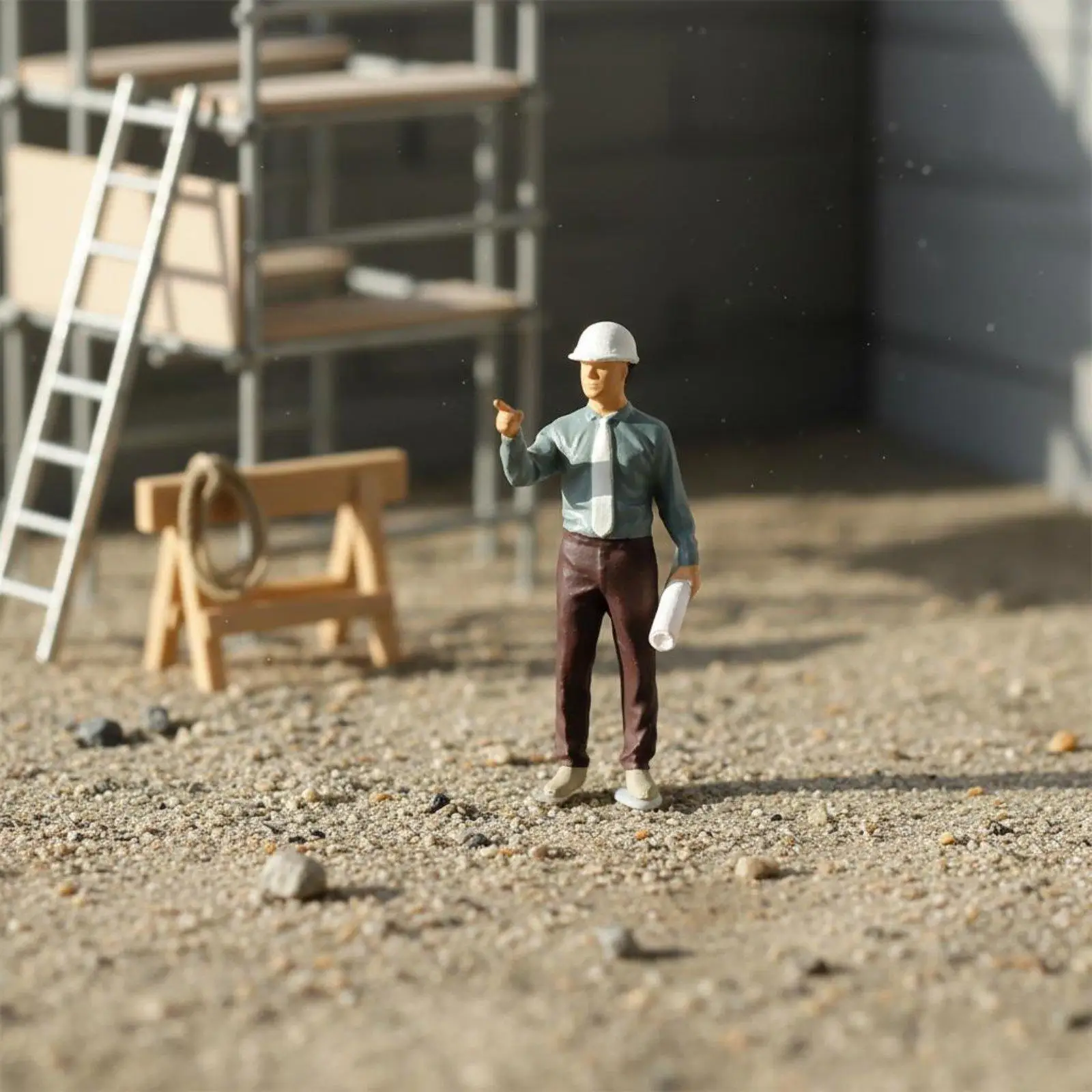 Miniatures Personas Construction Site Worker Resin Figurine Model Collectible for Miniature Room Layout