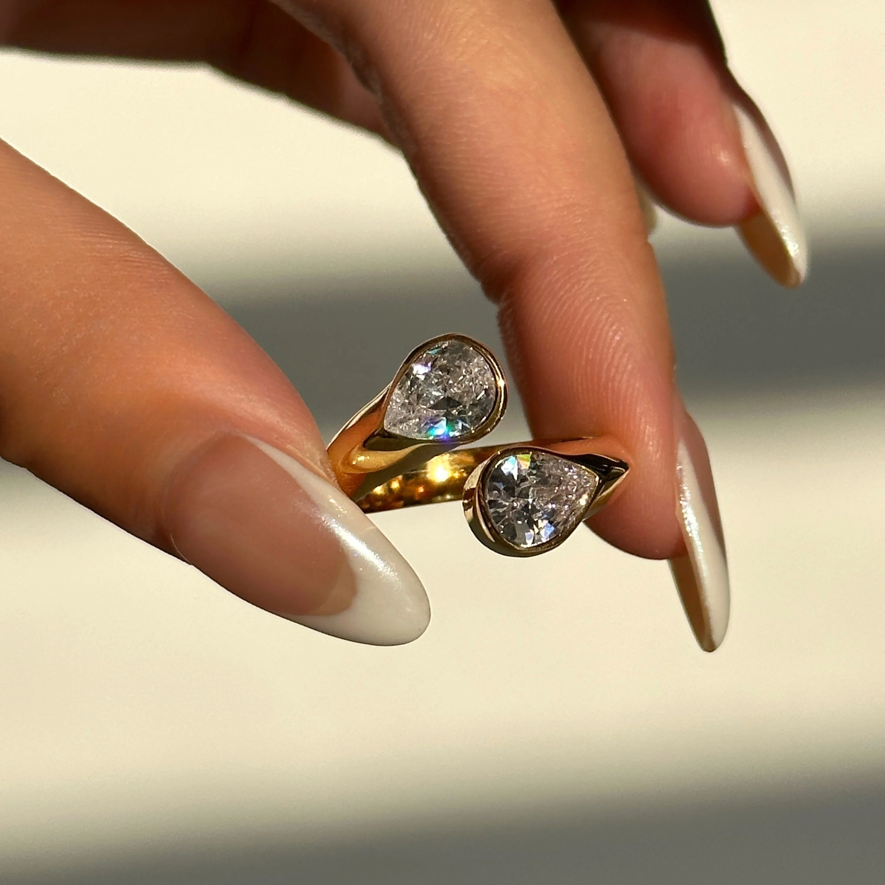 DASEIN New Ins Trendy Slime Big Water Drop Zircon Mobius Ring 18k Pvd Gold Plated Stainless Steel Polished Dancer Jewelry Women