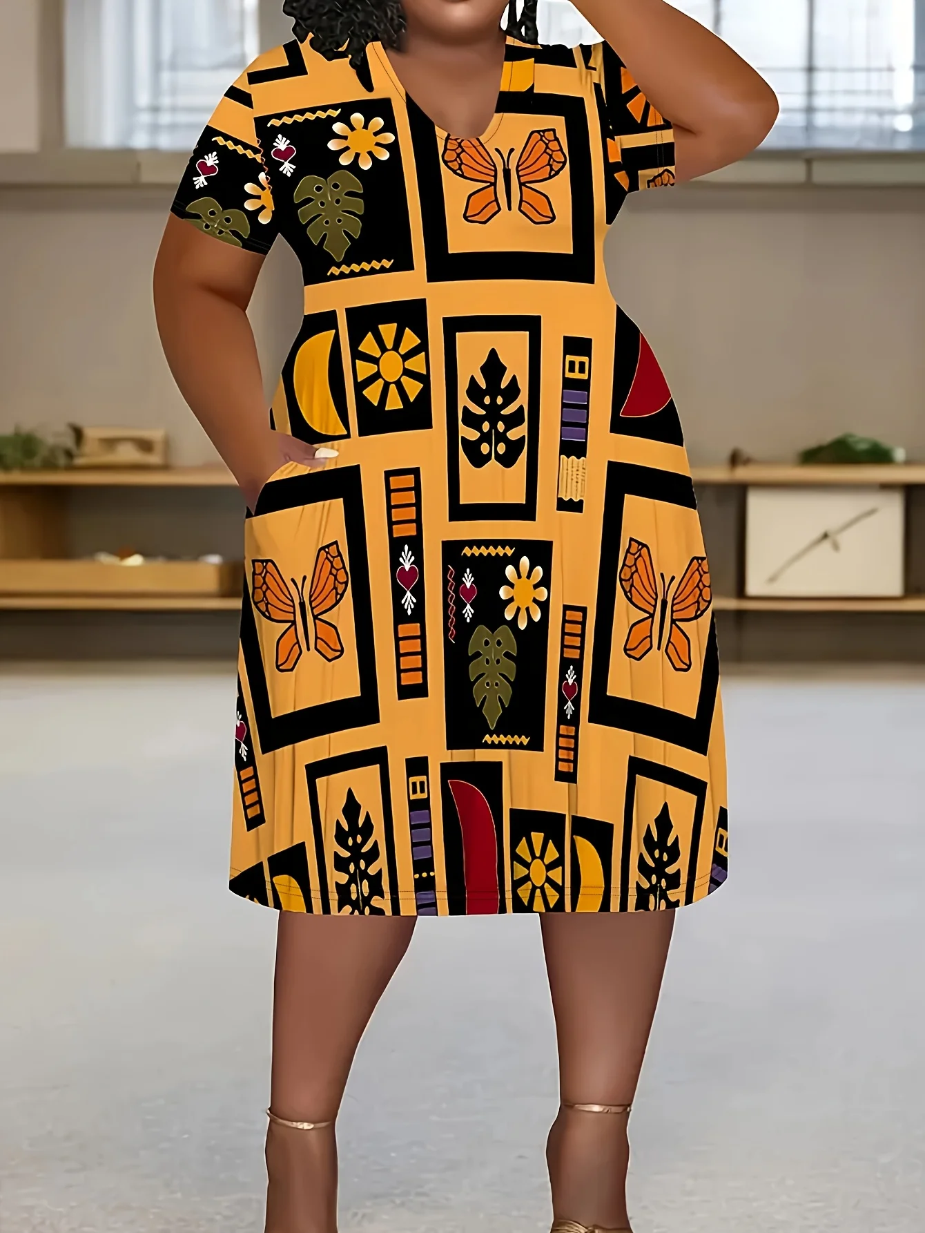 

Casual Solid Color Printed V-neck Short Sleeved Dress