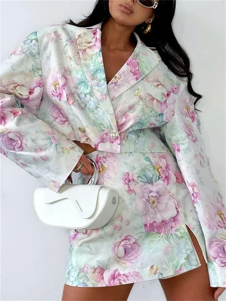 

Printed Fashion 2 Piece-Set Skirt Female V-Neck Cropped Top And Mini Skirt Sets Commute Clothes Women's Contrast Outfits