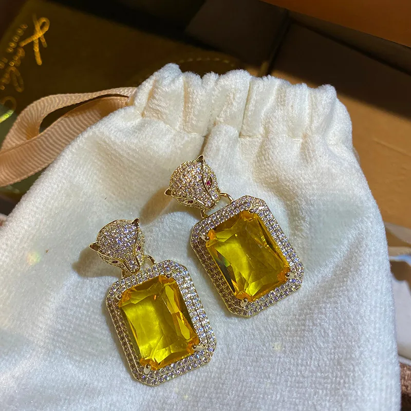 Zircon Light Luxury Fashion Temperament Earrings