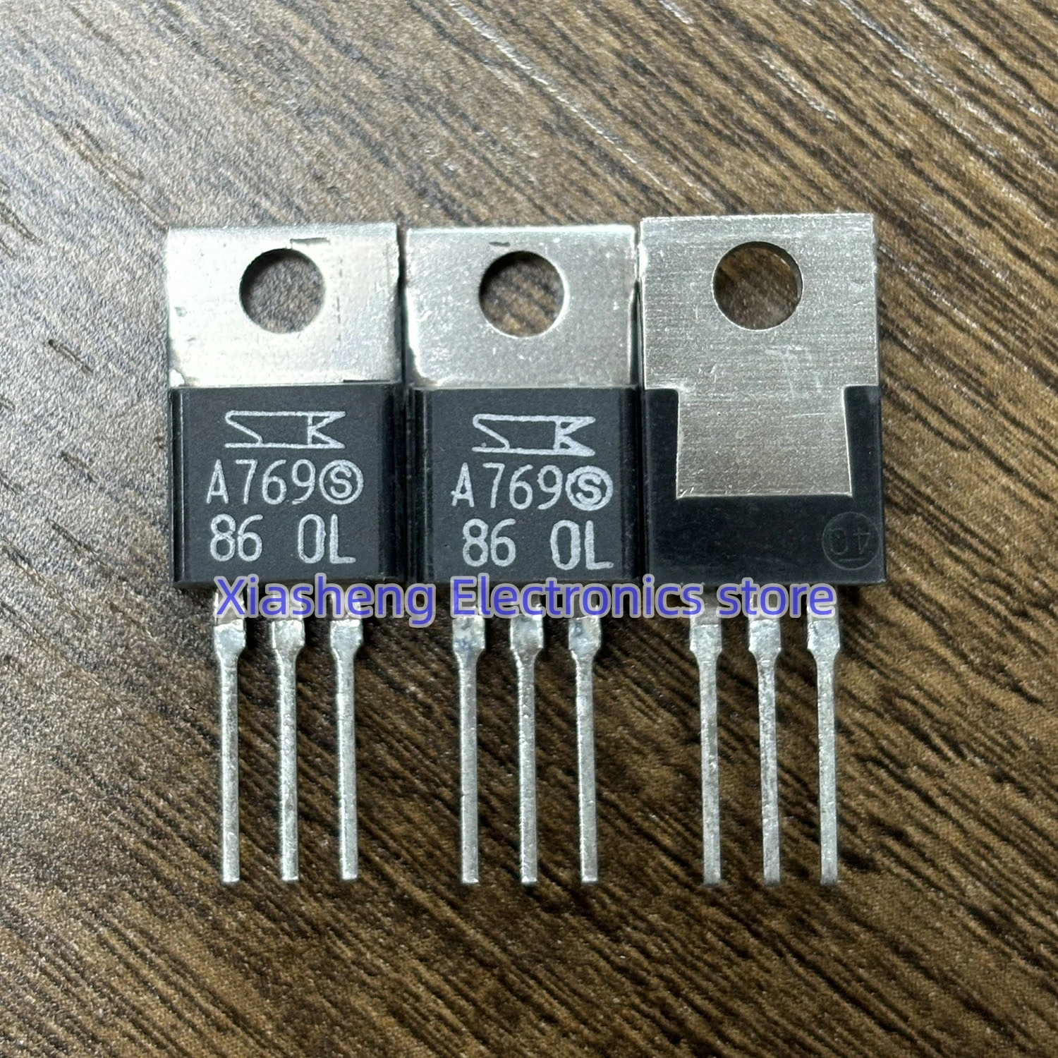 Nuovo transistor originale 10 pezzi 2SA769 A769 TO-220 disponibile di buona qualità