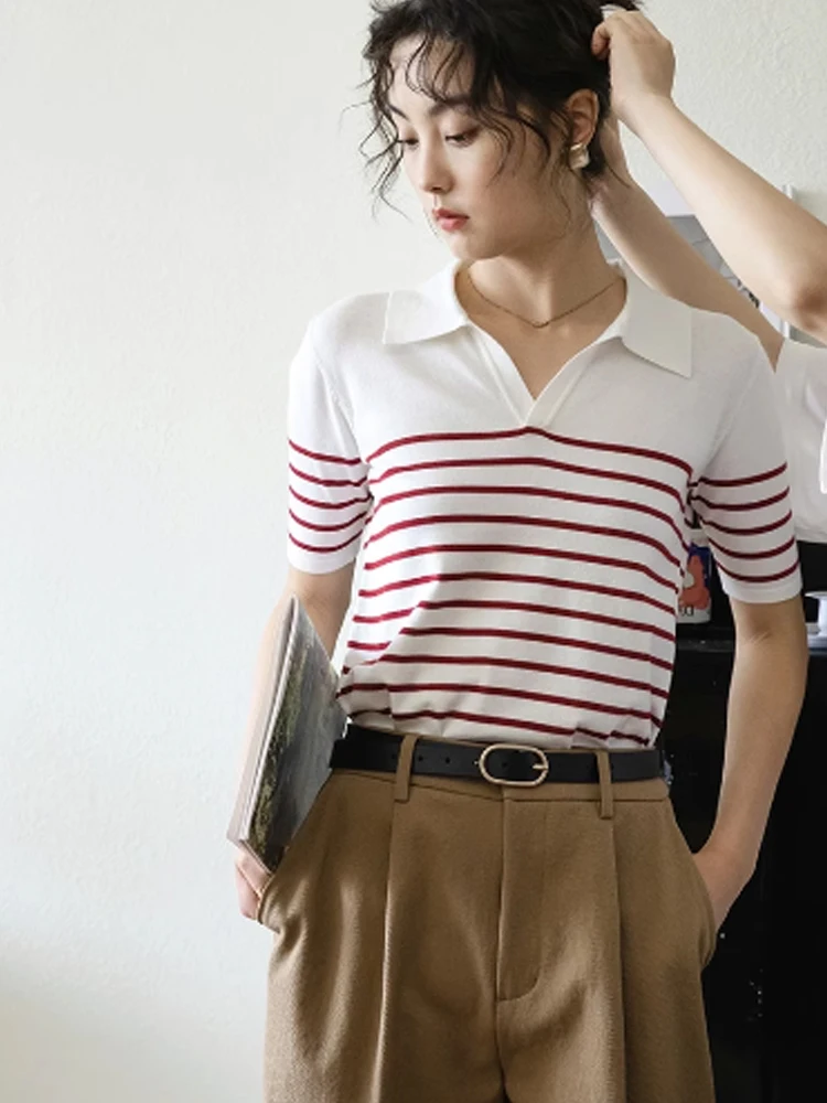 패셔너블한 스트라이프 아이스 실크 니트 티셔츠 출퇴근 디자인 캐주얼 대비 색상 여름 2025 여성 상의