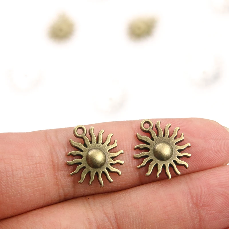 30Pcs 15*17mm Wholesale Charms Sun Sunburst Nature Pendants Handmade Decoration Vintage For DIY Handmade