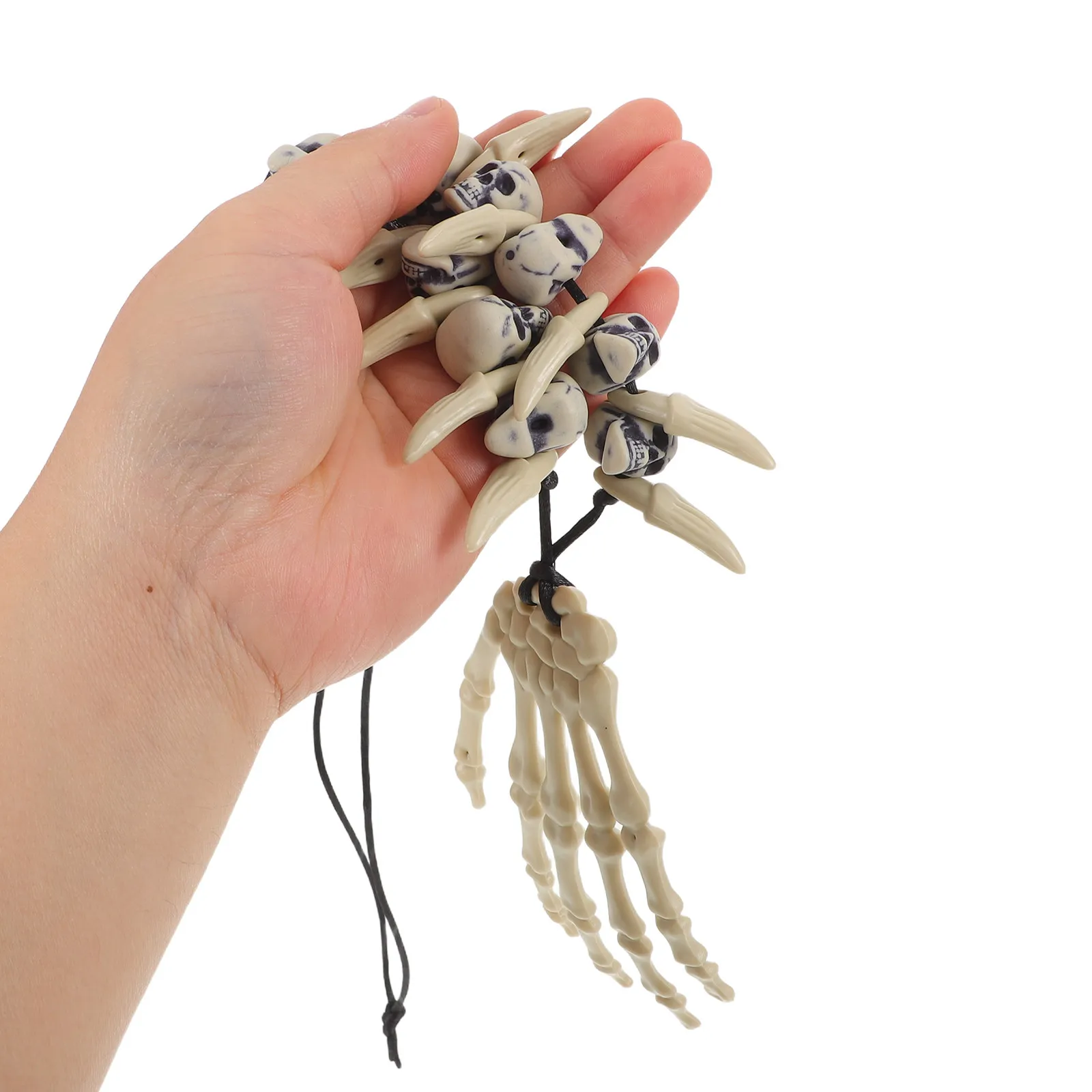 Gothic Skull Necklace Vintage Choker Style Realistic Horror Skull and Skeletal Hand Pendant Spooky Halloween Party Cosplay