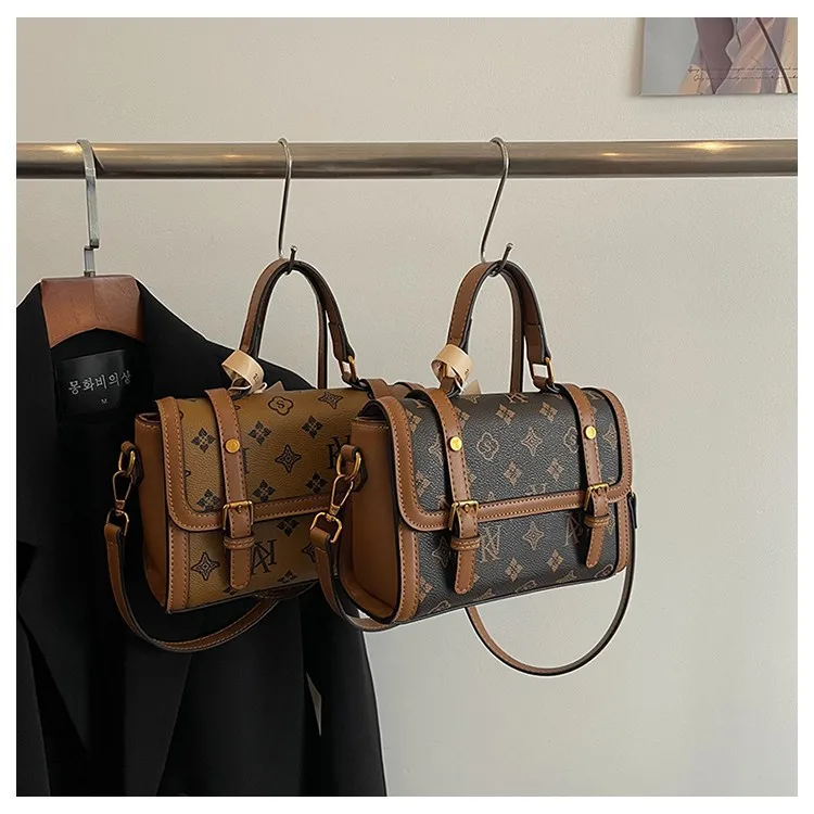 

2025 A/W Vintage Women‘s Shoulder Crossbody Bag, Genuine Leather Large Capacity Multi-way Tote Purse, Retro Chic Work Bag