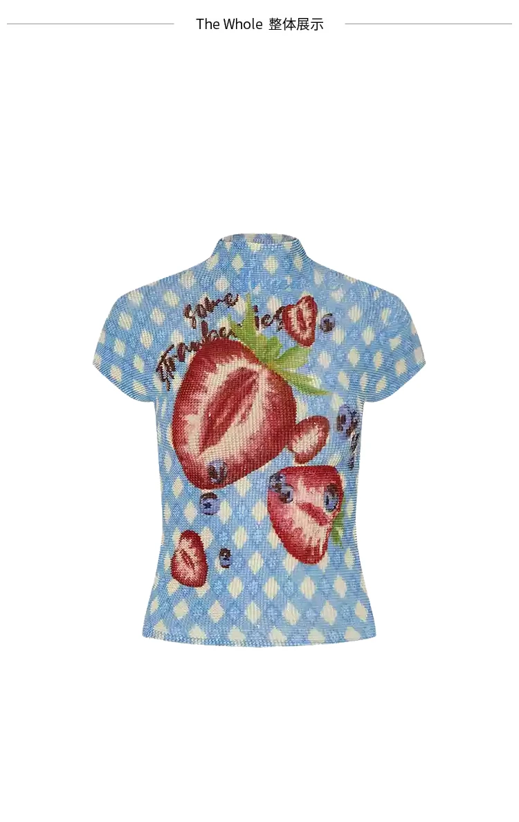 Sweet and cool blue plaid strawberry print pleated shirt women's summer slim-fit semi-turtleneck short-sleeved top view 2