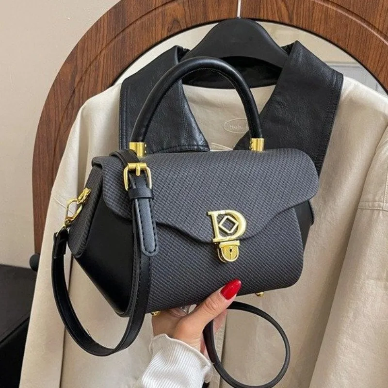 

Luxurious Multi-Pocket Diaper Bag Women's Bag Tote Shopping Spree Exquisite Glamorous Sophisticated Elegant Functional Daily