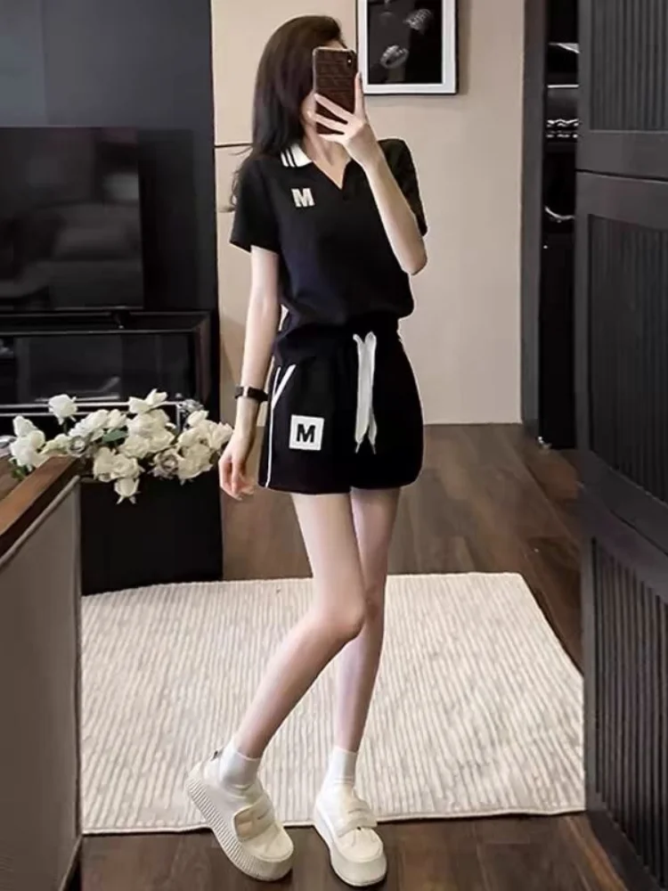Casual Short Sets for Women 2 Pieces Top and Bottom Two-piece Korean Style Outfit Full New Products Classic Trends Woman Shorts — zdjęcie 2