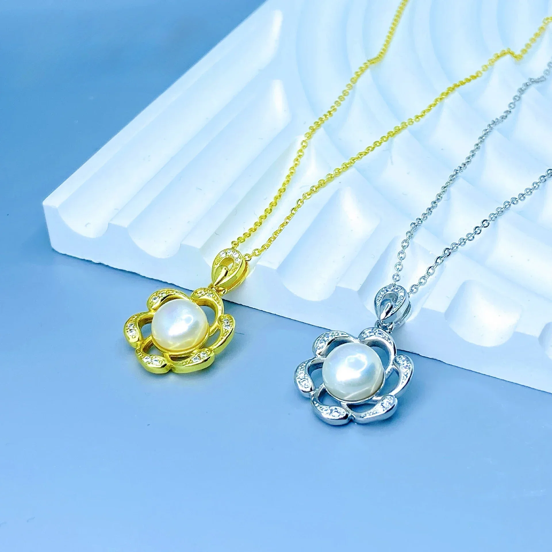 

Dainashi 2025 New Arrivals 8-9mm Freshwater Cultured Pearl Pendant Necklaces for Women Flower Zircon Necklaces Jewelry Gift