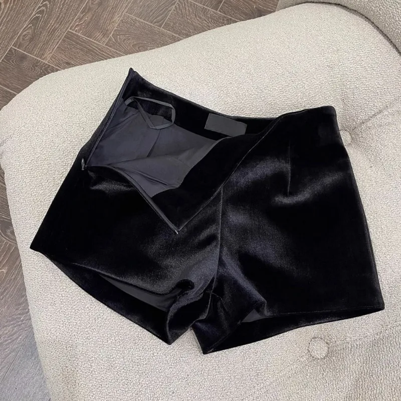 Pleuche Black Wide Leg Shorts Women Slim Sexy Hot Hip Wrap All-match Autumn Winter Empire Simple Chic Elegant Korean Style Mujer